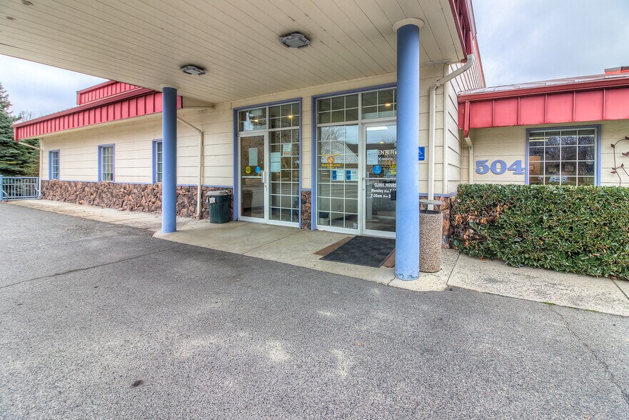 More Photos Of 504 N 40th Ave, Yakima Medical For Sale