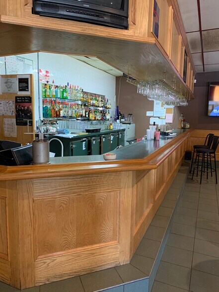 More Photos Of 308 2nd Av, Bassano Restaurant For Sale
