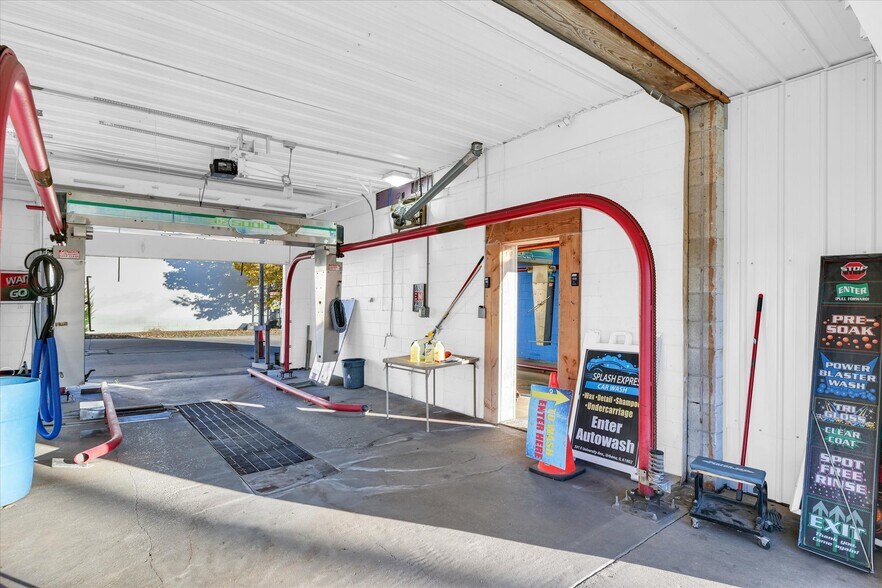 More Photos Of 501 E University Ave, Urbana Carwash For Sale