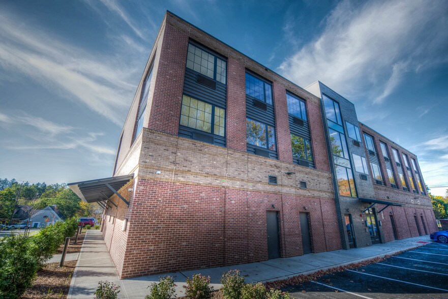 More Photos Of 62 Broadway, Woodcliff Lake Apartments For Sale