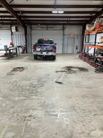 More Photos Of 2601 Olton Rd, Plainview Auto Repair For Sale