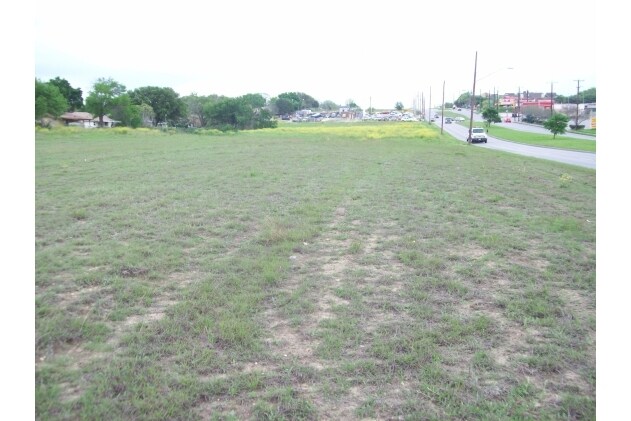 More Photos Of 4500 Thousand Oaks Dr, San Antonio Land For Sale