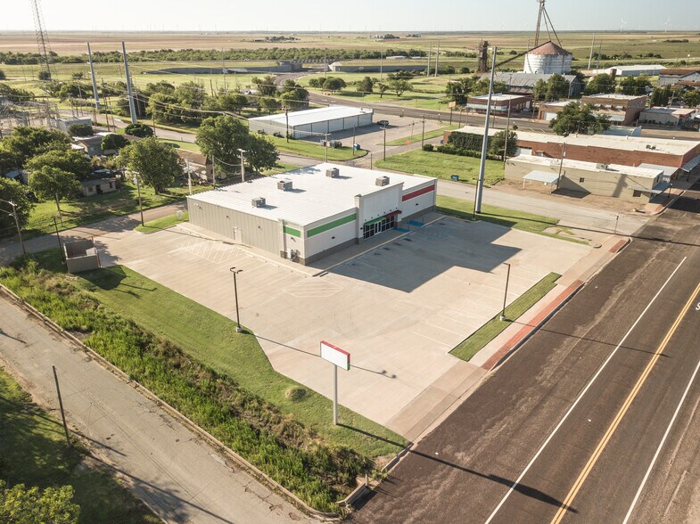 More Photos Of 302 N Birch Ave, Munday General Retail For Sale