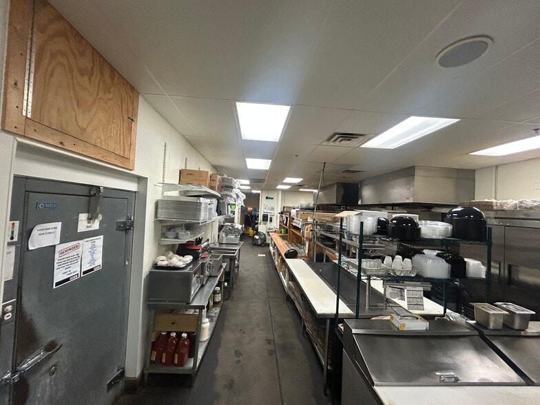 More Photos Of 3657 Fishcreek Rd, Stow Freestanding For Lease