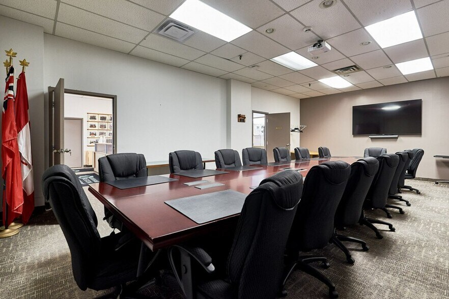 More Photos Of 50 Richmond St E, Oshawa Apartments For Sale