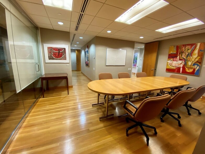 More Photos Of 7900 NW 154th St, Miami Lakes Office For Lease