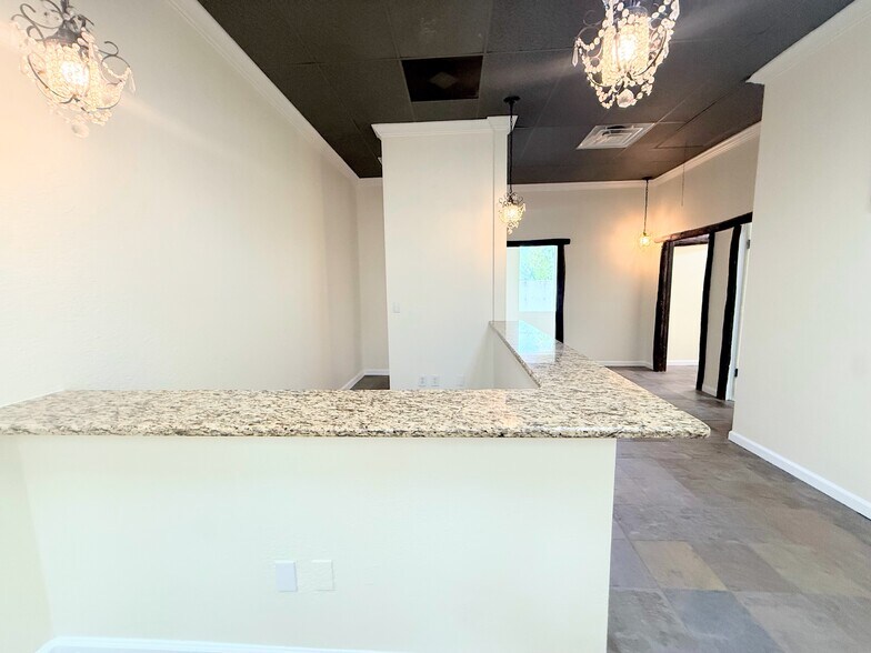 More Photos Of 3443 Pine Ridge Rd, Naples Business Park For Lease