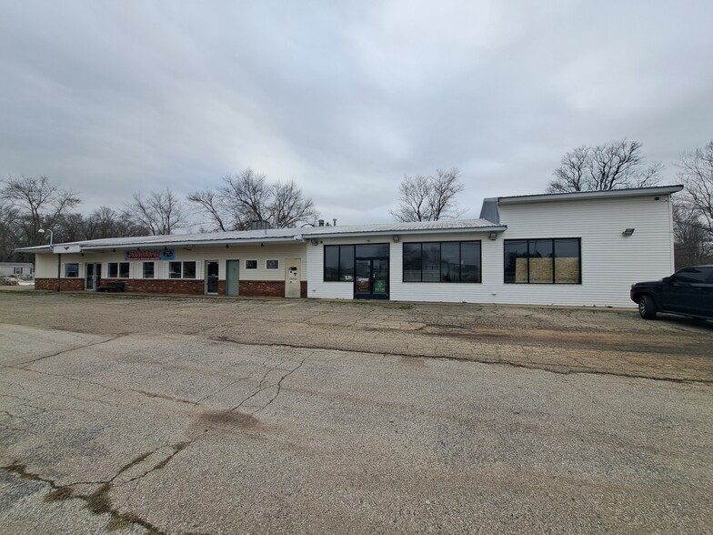 Primary Photo Of 610 S Paw Paw St, Lawrence Warehouse For Lease