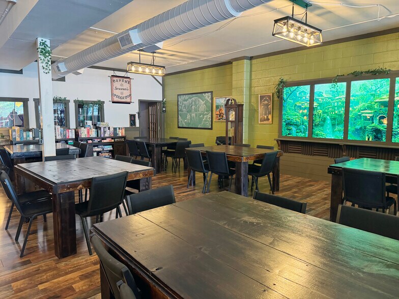 More Photos Of 1354 S Shelby St, Indianapolis Storefront Retail Residential For Sale