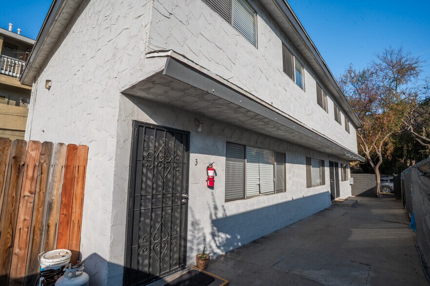 More Photos Of 1123 Ohio Ave, Long Beach Multifamily For Sale