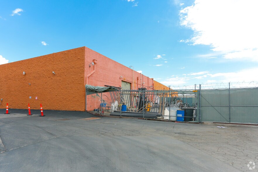 More Photos Of 4525 W Hacienda Ave, Las Vegas Distribution For Lease