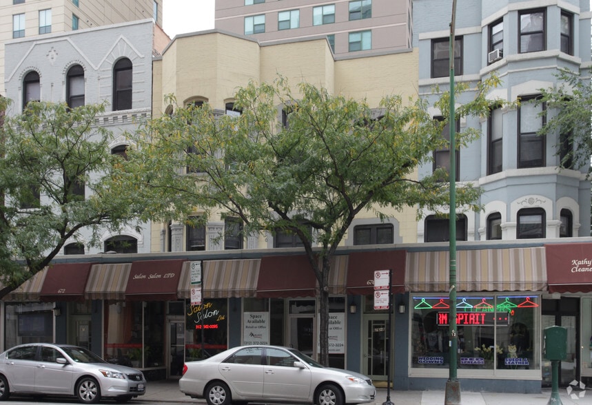 More Photos Of 674-676 N Dearborn St, Chicago Storefront Retail Residential For Lease