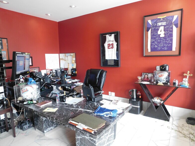 More Photos Of 68 W Main St, Danville Office For Lease