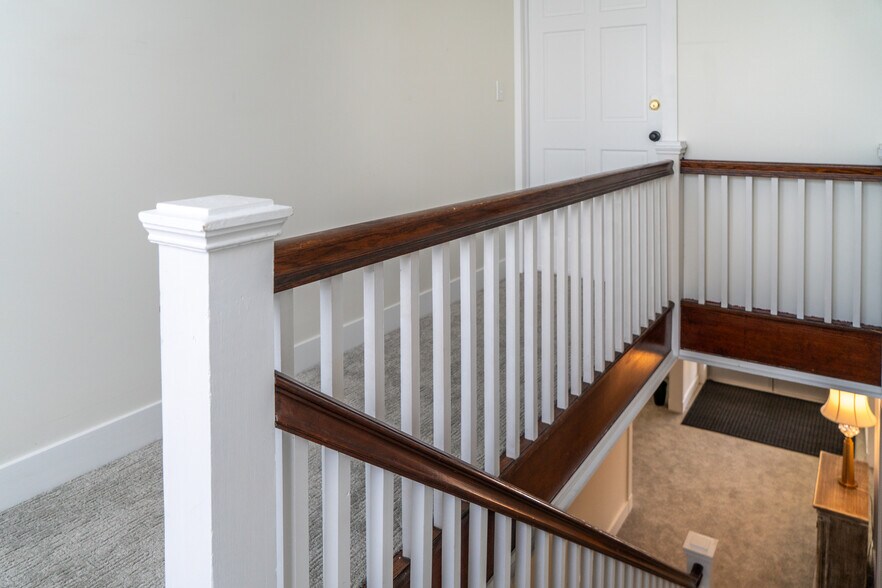 More Photos Of 2860 Perrysville Ave, Pittsburgh Funeral Home For Sale