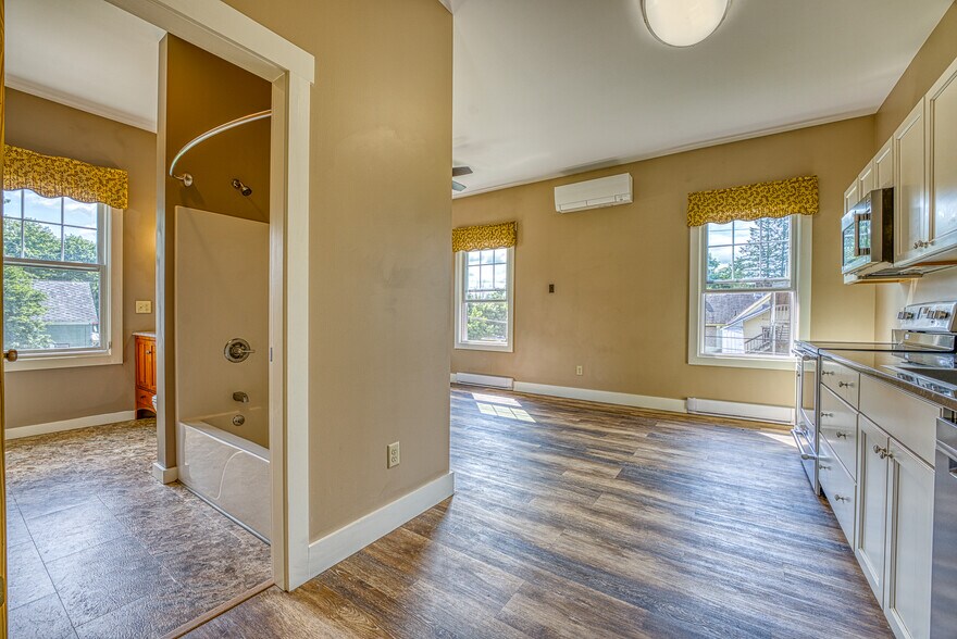 More Photos Of 2 Perkins Pl, Woodsville Apartments For Sale