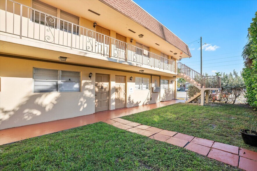 Primary Photo Of 701 NE 8th St, Hallandale Beach Apartments For Sale