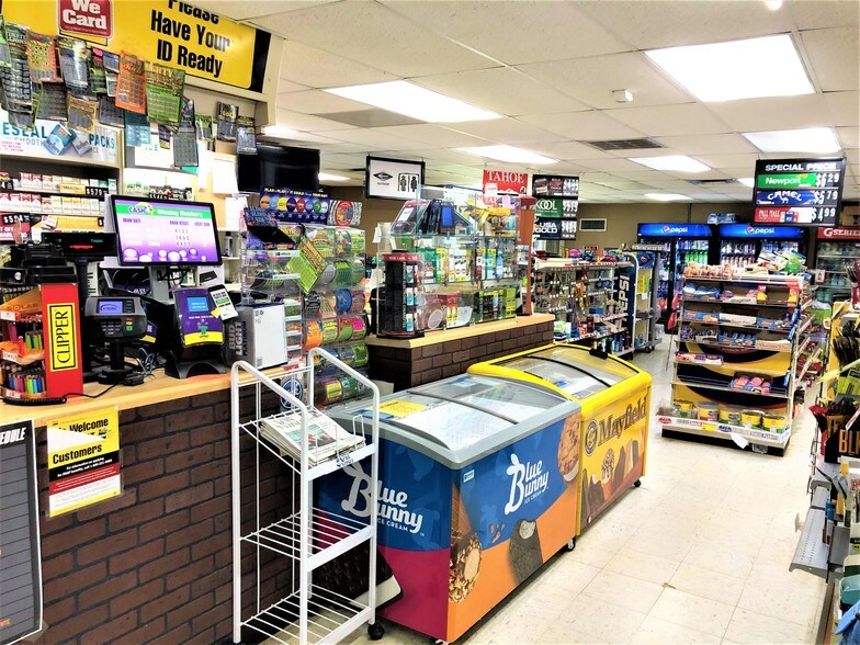 More Photos Of 10490 Beals Chapel Rd, Lenoir City Convenience Store For Sale