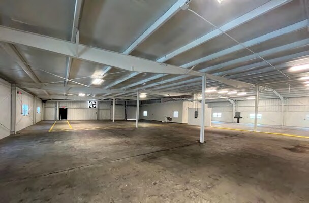 More Photos Of 5007 S Westshore Blvd, Tampa Warehouse For Sale