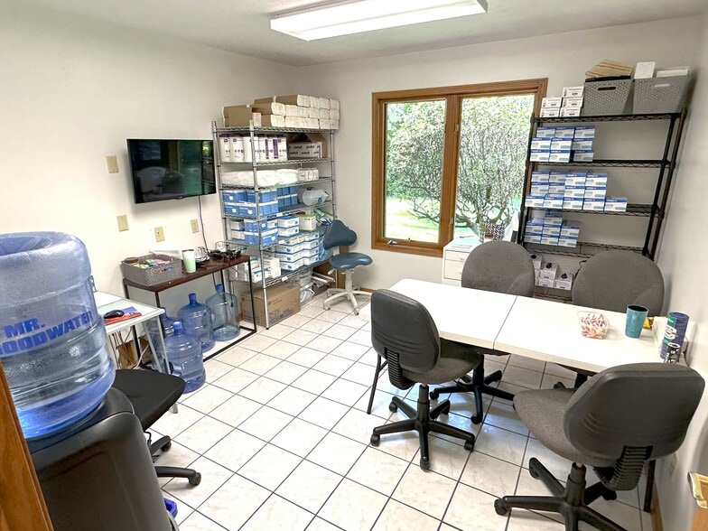 More Photos Of 7550 Rote Rd, Rockford Medical For Sale