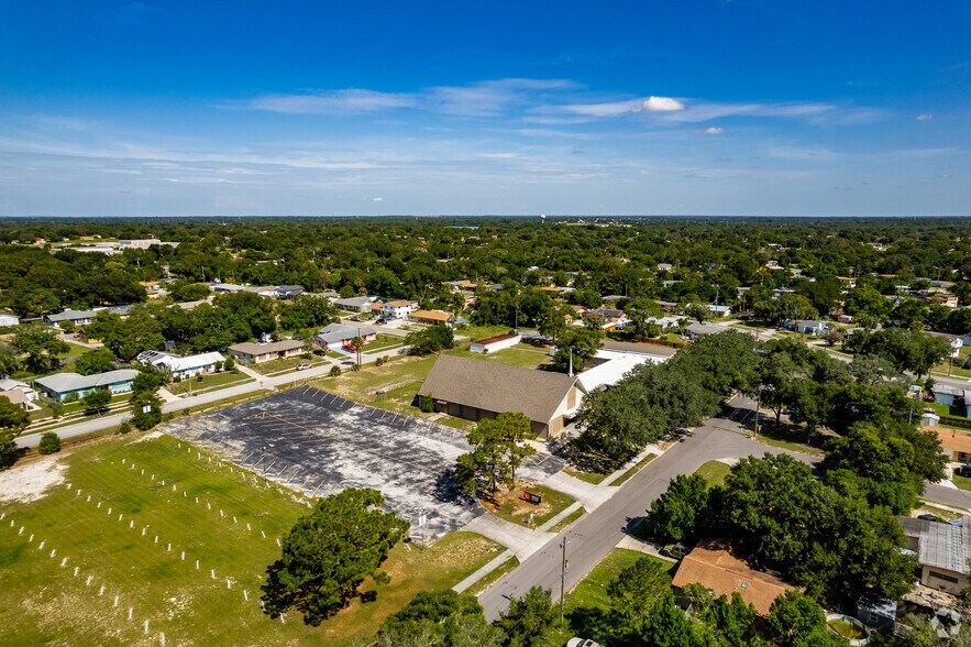 More Photos Of 1400 N Nowell St, Orlando Religious Facility For Lease