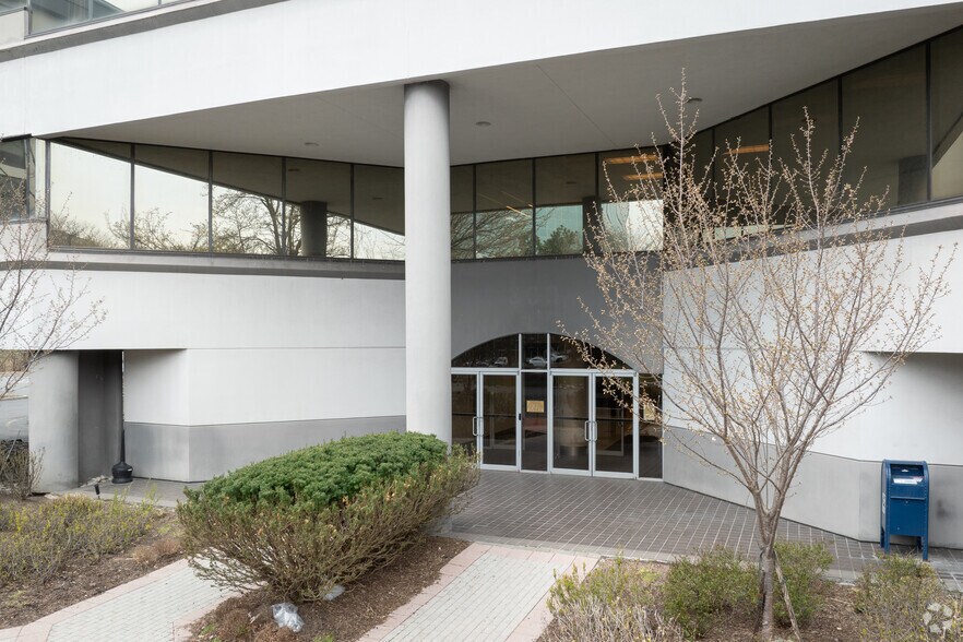 More Photos Of 300 Harmon Meadow Blvd, Secaucus Office For Lease