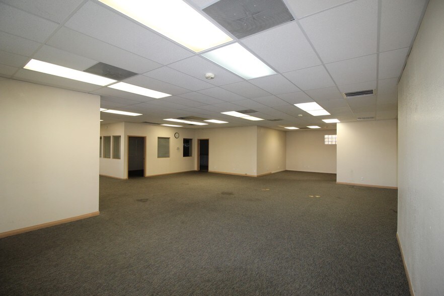More Photos Of 3505 E Flamingo Rd, Las Vegas Medical For Lease