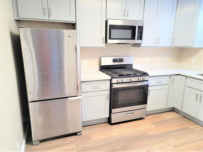 More Photos Of 1315 135th Ave, San Leandro Apartments For Sale
