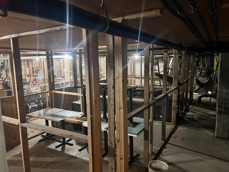 More Photos Of 329-337 S Washington Sq, Lansing Apartments For Sale