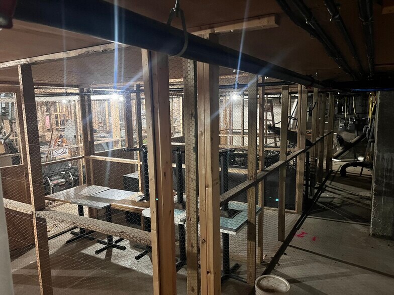 More Photos Of 329-337 S Washington Sq, Lansing Storefront For Sale