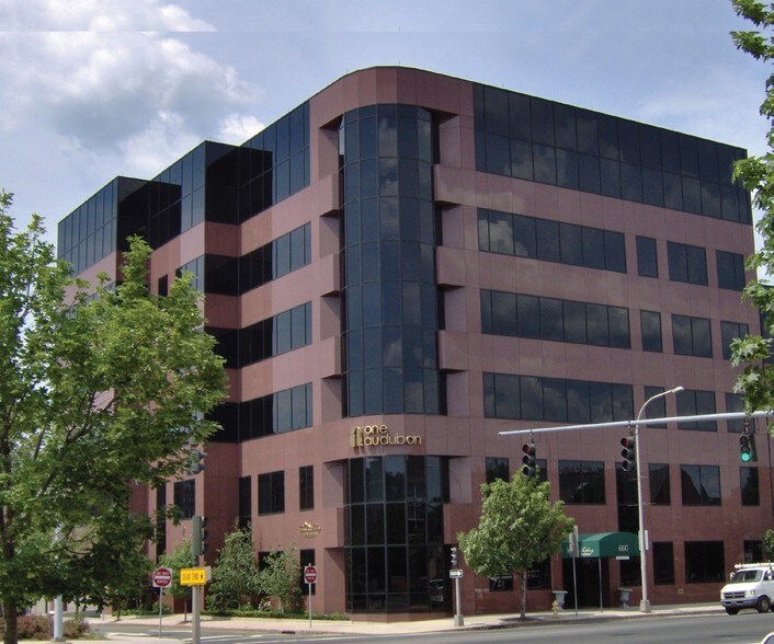 More Photos Of 1 Audubon St, New Haven Office For Lease