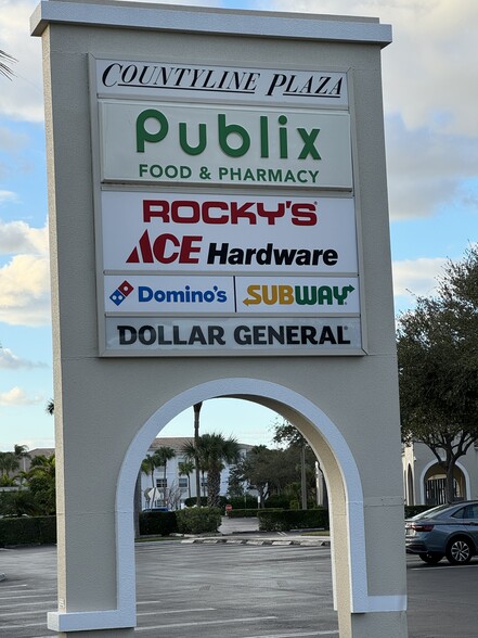 Primary Photo Of 566-700 N US Highway 1, Tequesta Storefront For Lease