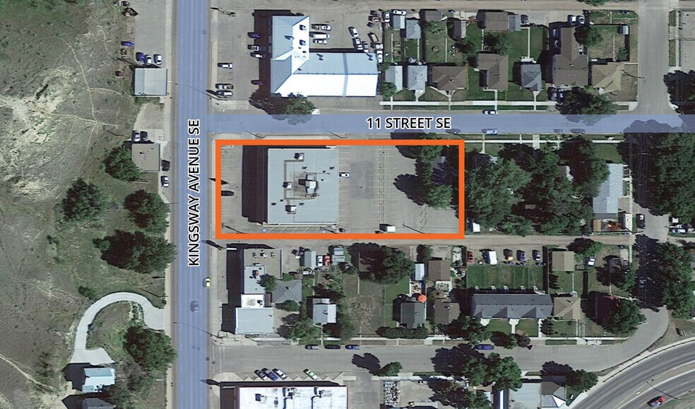More Photos Of 1111 Kingsway Av SE, Medicine Hat Office For Sale