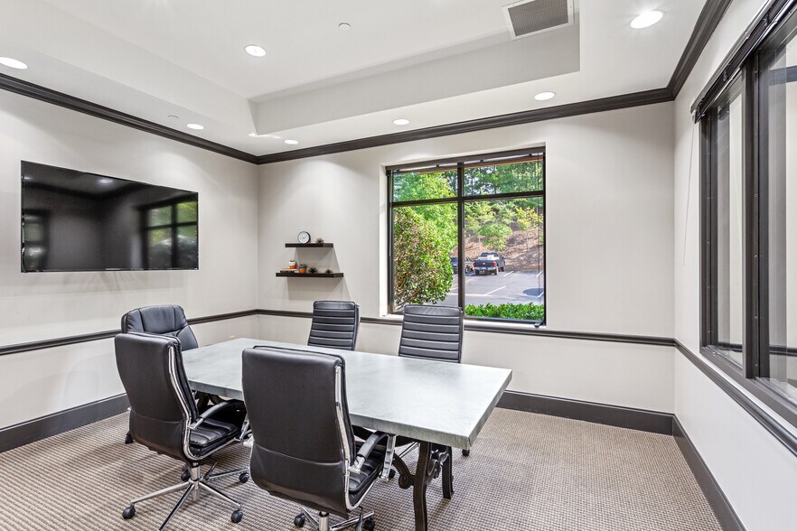 More Photos Of 6535 Shiloh Rd, Alpharetta Light Distribution For Sale