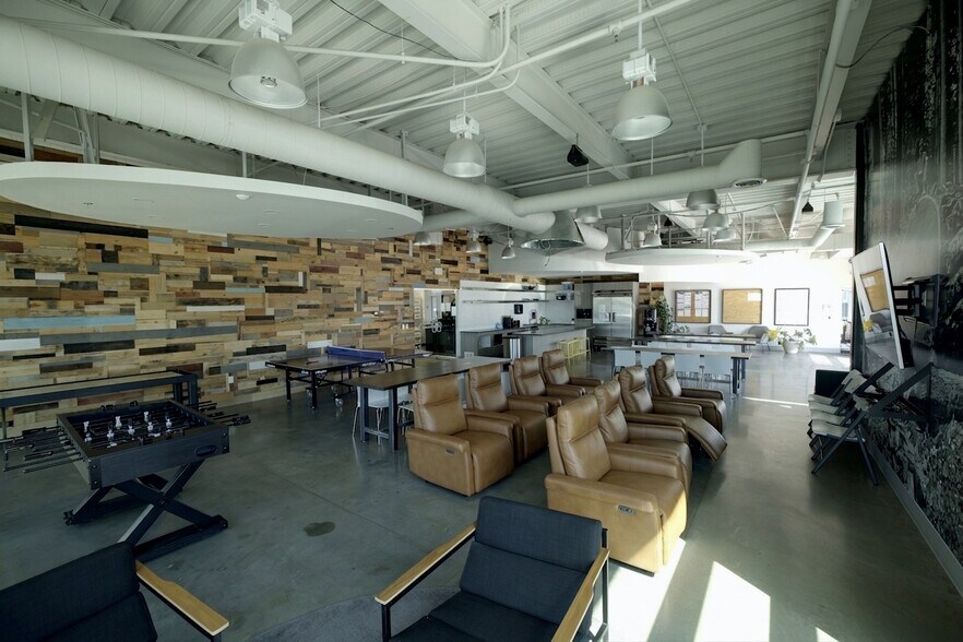 More Photos Of 450 N 1500 W, Orem Office For Lease