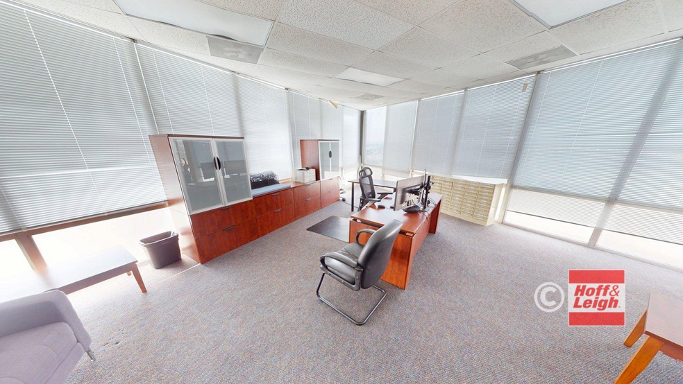 More Photos Of 411 Lakewood Cir, Colorado Springs Hotel For Sale