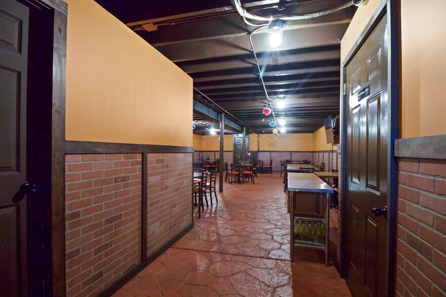 More Photos Of 3634 Central Ave, Lake Station Fast Food For Sale