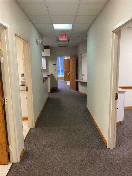 More Photos Of 320 Lincolnway E, Osceola Medical For Lease