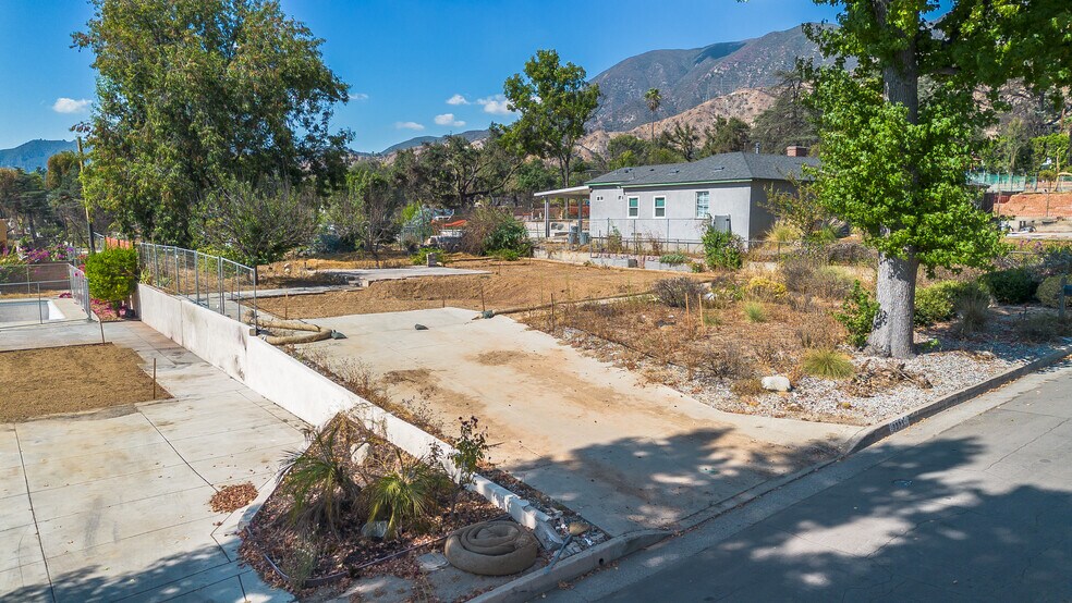Primary Photo Of 3333 Raymond Ave, Altadena Land For Sale