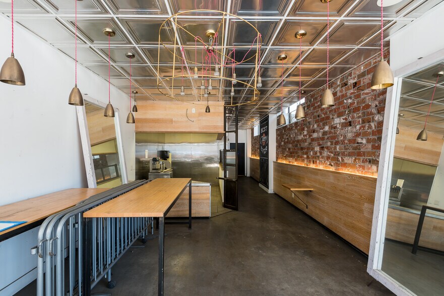 More Photos Of 6333 Wilshire Blvd, Los Angeles Medical For Lease