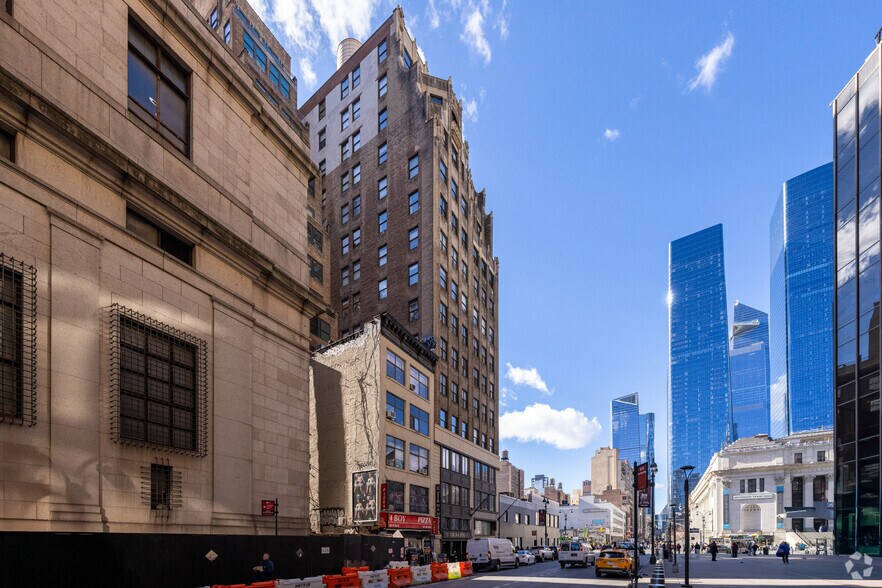 More Photos Of 254 W 31st St, New York Office For Lease