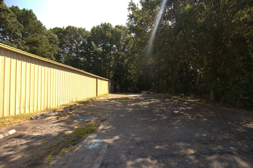 More Photos Of 6474 Ga-85 Hwy, Riverdale Freestanding For Sale