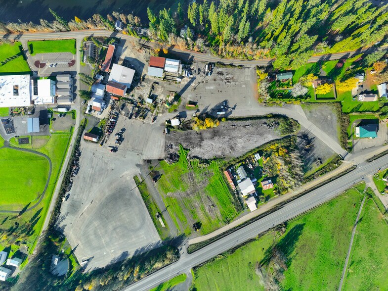 More Photos Of 1577 Glide Loop Dr, Glide Industrial For Sale