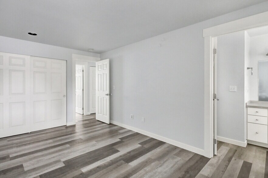 More Photos Of 1502 Burrows Ct, Anacortes Multifamily For Sale