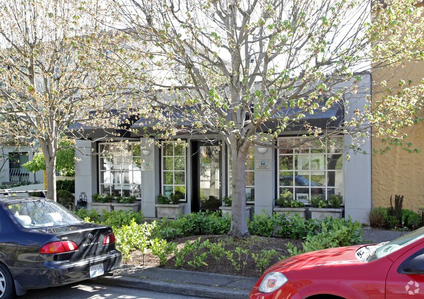 Primary Photo Of 4314 E Madison St, Seattle Office For Lease