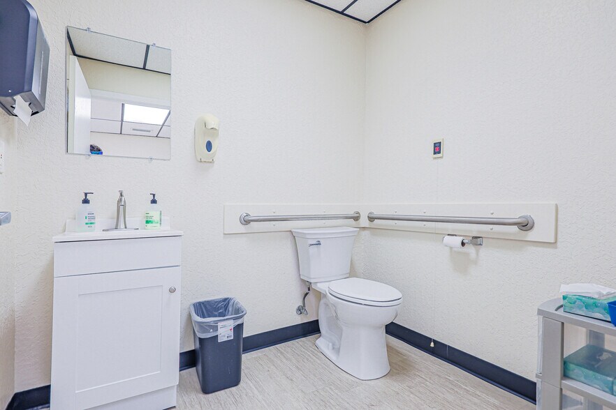 More Photos Of 255 Fortenberry Rd, Merritt Island Medical For Sale