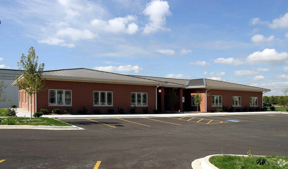 Primary Photo Of 3691 Darlene Ct, Aurora Office For Lease