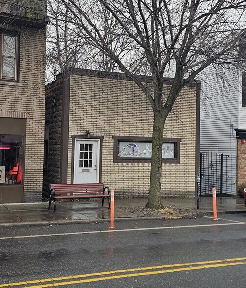 More Photos Of 403 Broad St, Bloomfield Schools For Sale