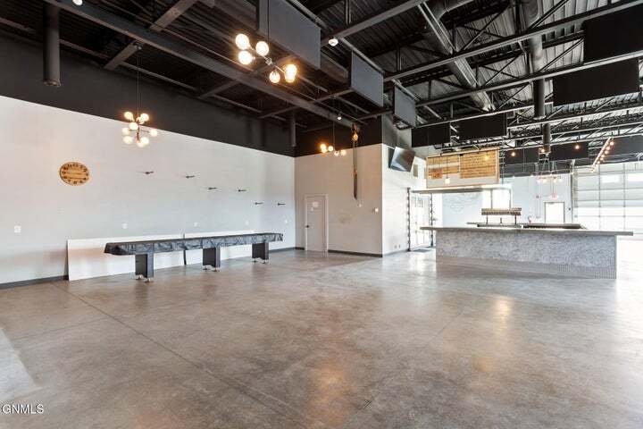 More Photos Of 213 11th St W, Williston Restaurant For Sale