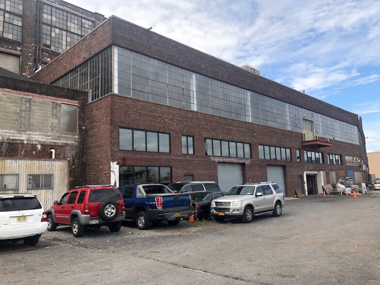More Photos Of 3111 Richmond Ter, Staten Island Industrial For Sale
