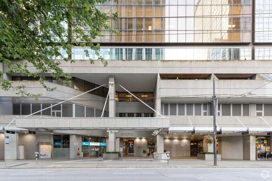 More Photos Of 1050 W Pender St, Vancouver Office For Lease